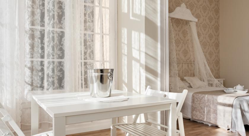 Lumine Suites Barcelona Hostal Quarto foto